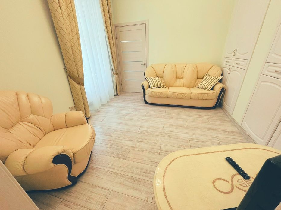 Квартира зі світлом   1-2-3-4 кім ( для студентів .відрядників  чеки