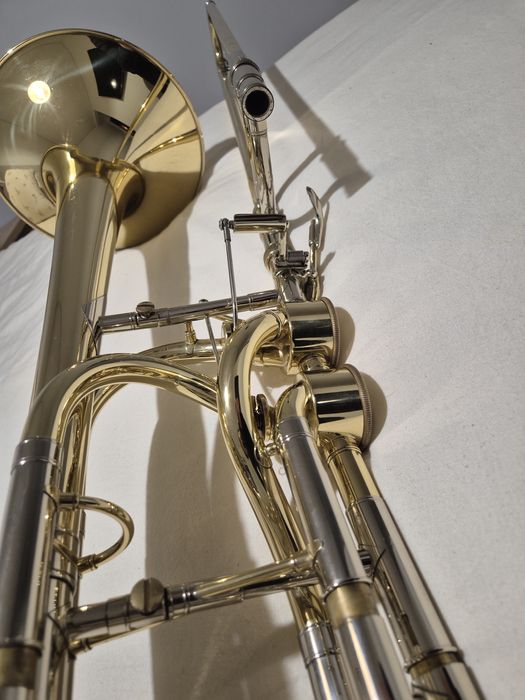 Trombone Baixo Courtois AC551