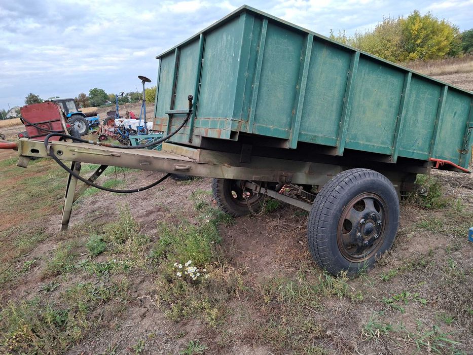 Продам прицеп одноосный самосвал