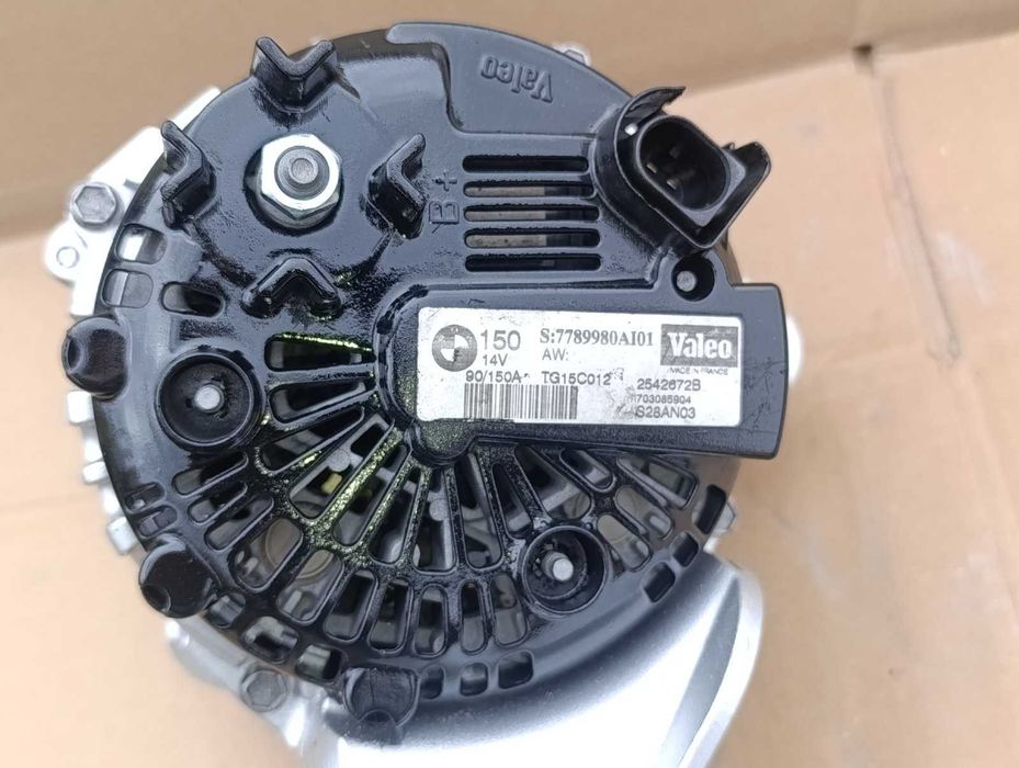 Генерартор BMW БМВ 318 320 330 X3 X5 2.0 3.0 E46 Е46 E53 E83 TG15C012