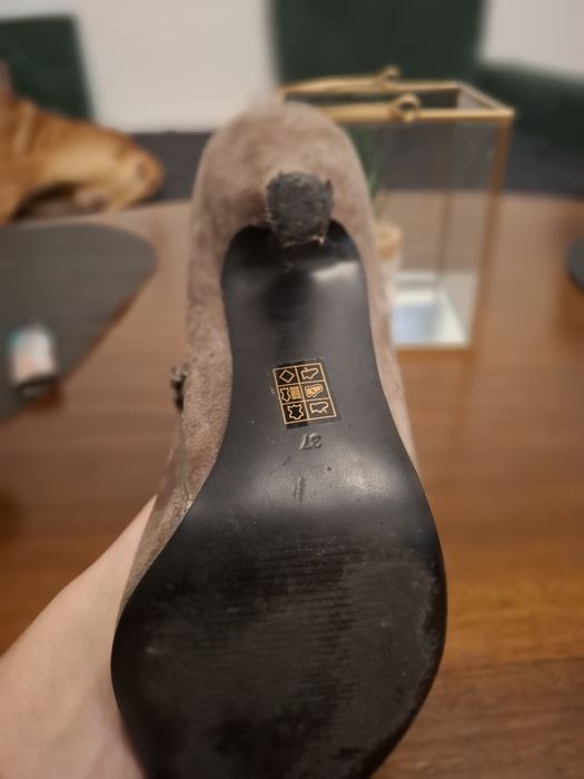 Botki z odkrytymi palcami Guess rozm 37