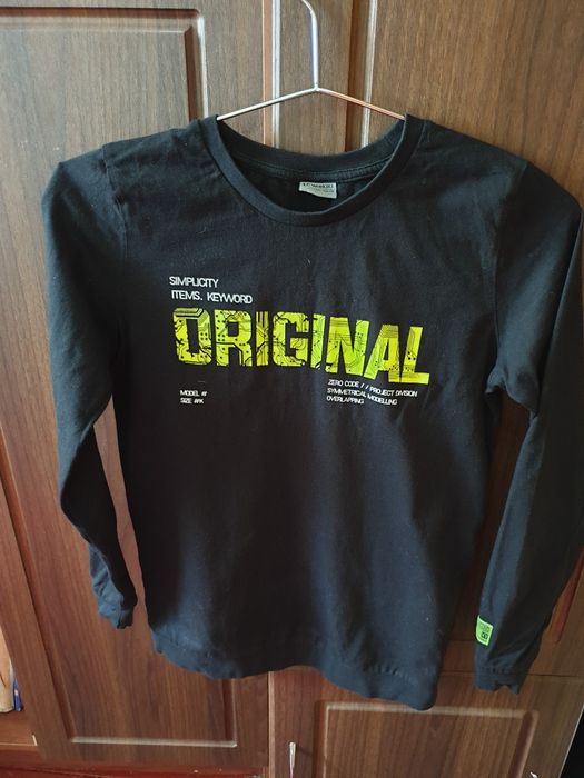 Продам 2 кофти для хлопкика 11-12 років