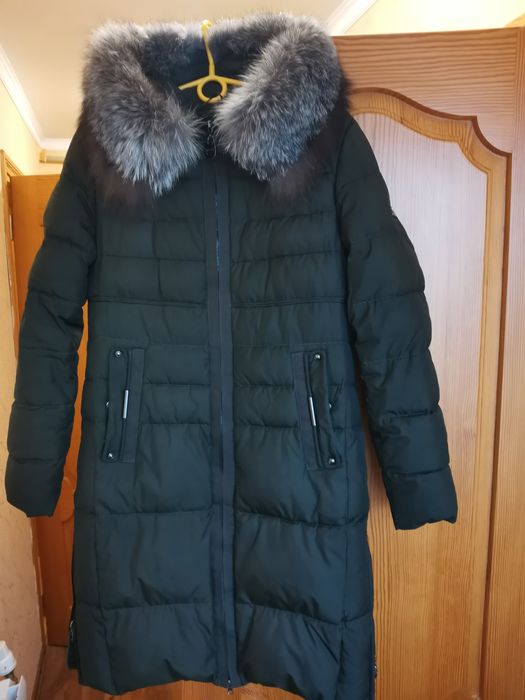 Пальто зимове з натуральним коміром