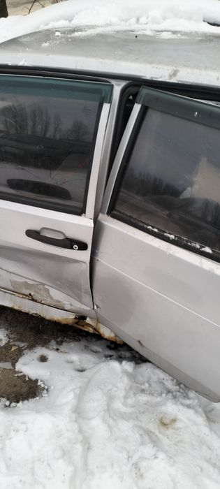 Продам ваз 21099 по запчастинам обо цілу