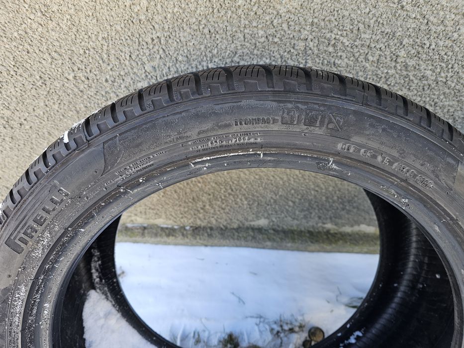 шини "pirelli" R20.