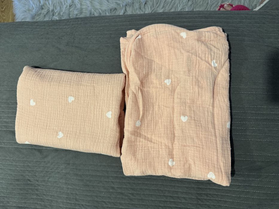 Накидка для годування та подушка 300 грн