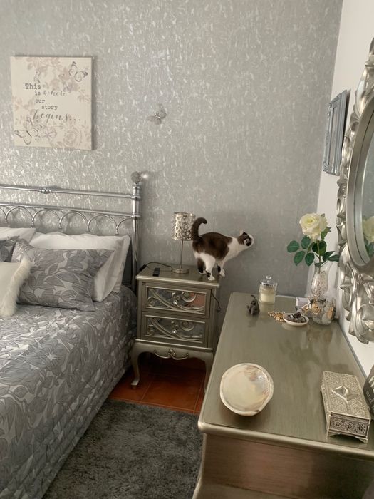 Quarto para alugar na Moita ( para senhora)
