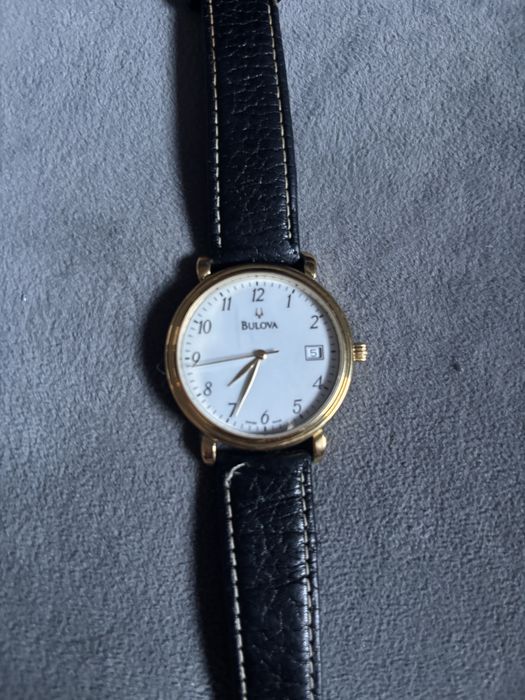 Bulova – oryginalny szwajcarski zegarek z datownikiem