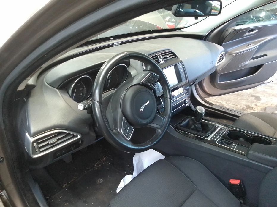 Tablier JAGUAR XE (X760)