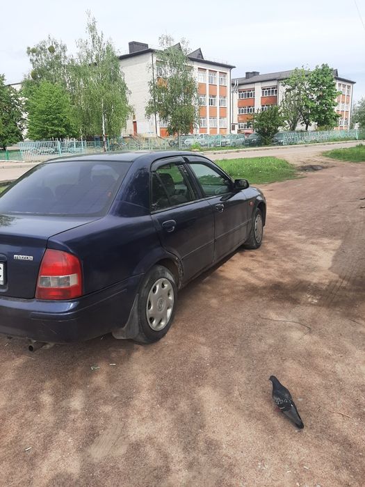 Мазда 323 2001г.