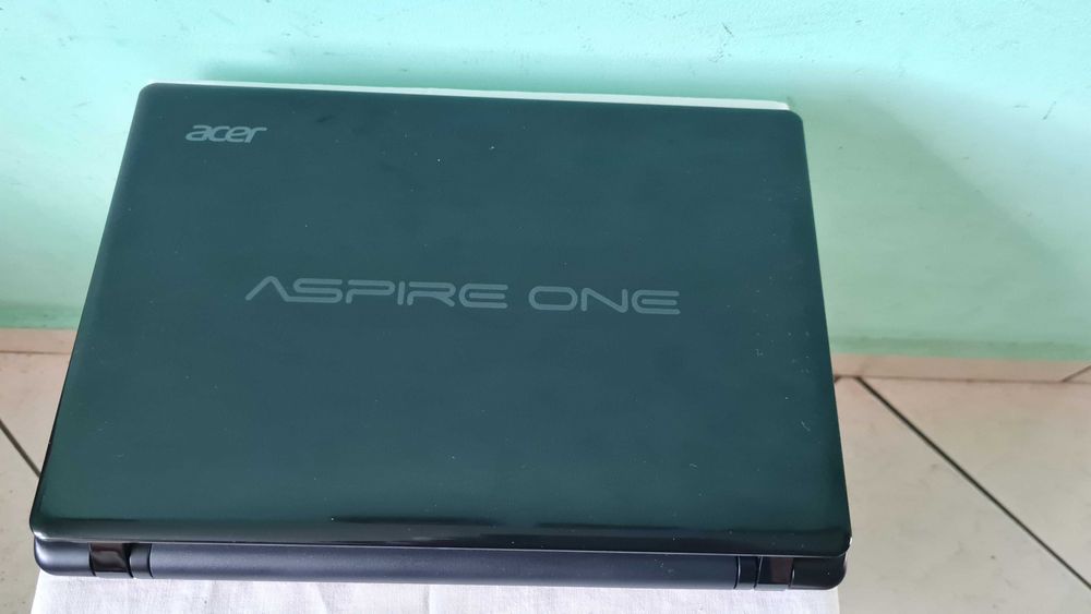 Acer Aspire One 725