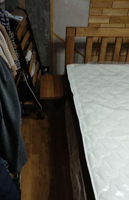 Каркас двухспальной кровати из дуба