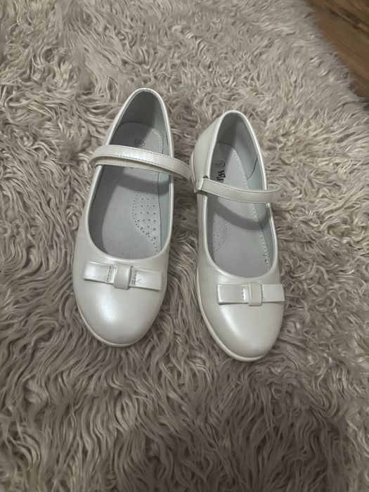 Buty komunijne dla dziewczynki Wojtyłko r.34