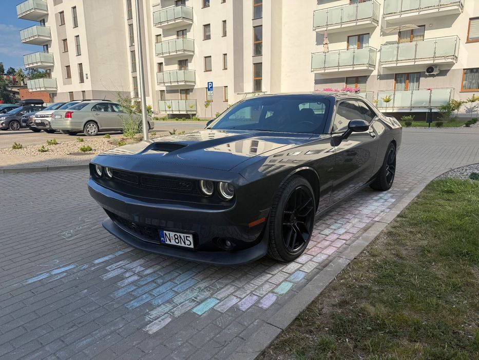 Dodge Challenger