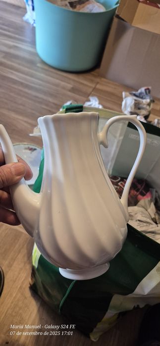 White Teapot without Lid440853464875673600