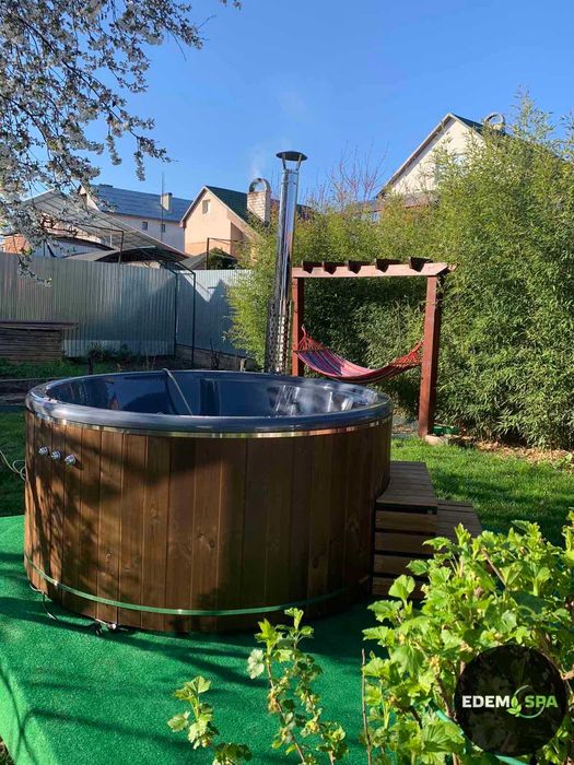 Баня. Чан на дровах. Лазня. Джакузи. Спа відпочинок. Купіль.