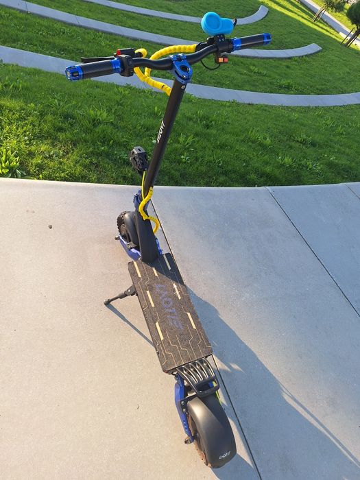 Trotinete Laotie Sr10