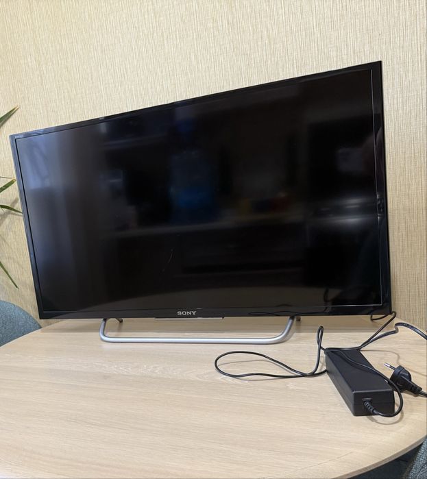 Телевізор Sony KDL-32W705C