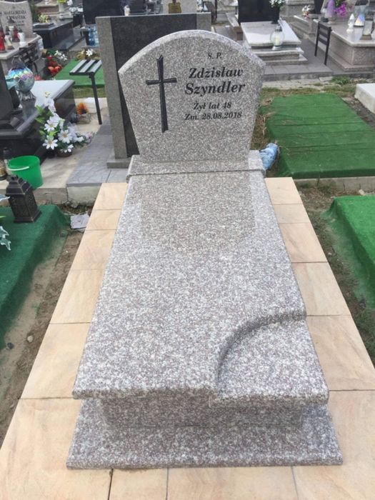 Nagrobek 5000 montaż  caly slask pomnik