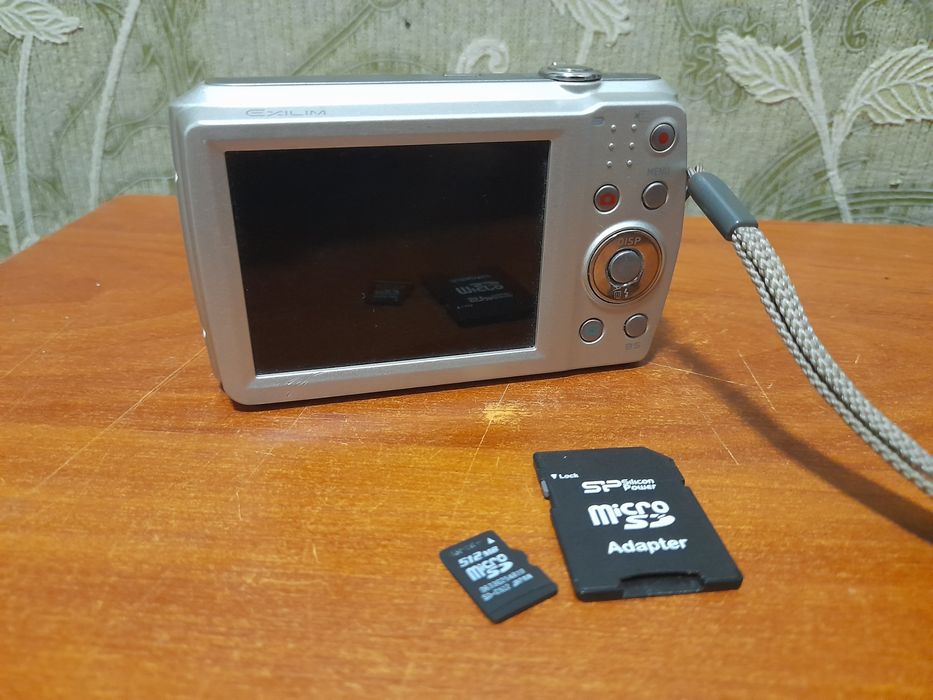 Продам фотоаппарат Casio Exilim Ex-z16