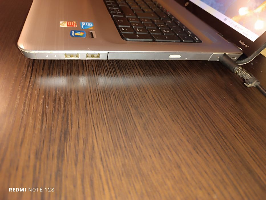 Ноутбук HP Pavilion DV7 HD 17.3 4 озу