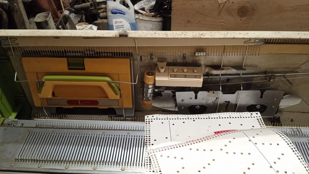 Вязальна машина Jones KH820 аналог Brother