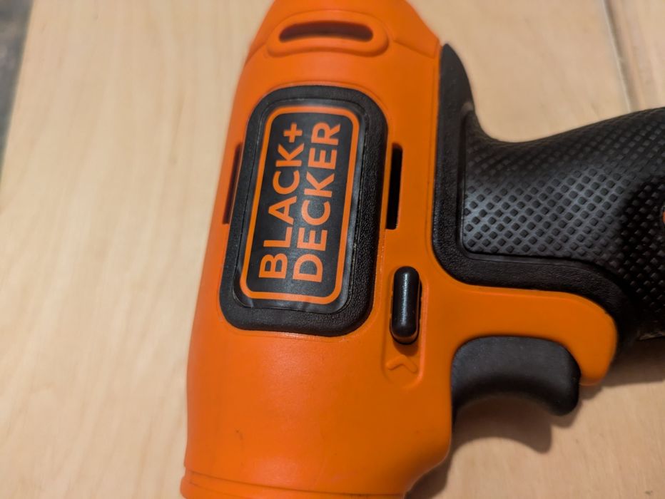 Wkrętarka  BLACK & DECKER