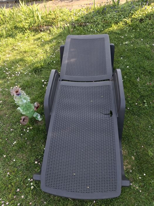 Leżak ogrodowy basenowy