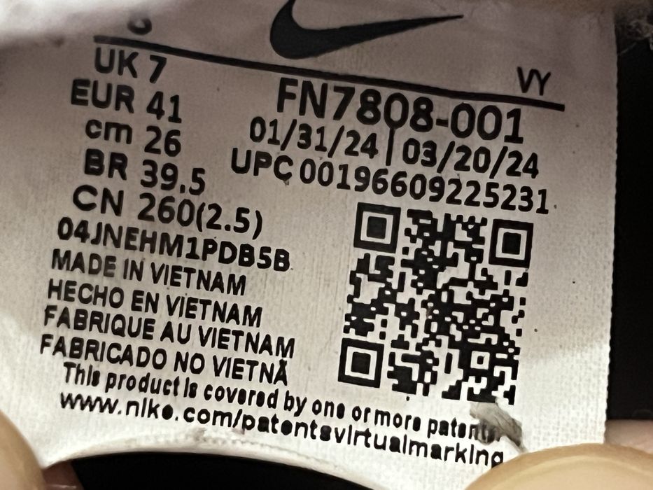 Nike Dunk Low na cor "Black Total Orange Mini Swoosh"