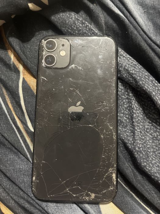 Iphone 11 uszkodzony