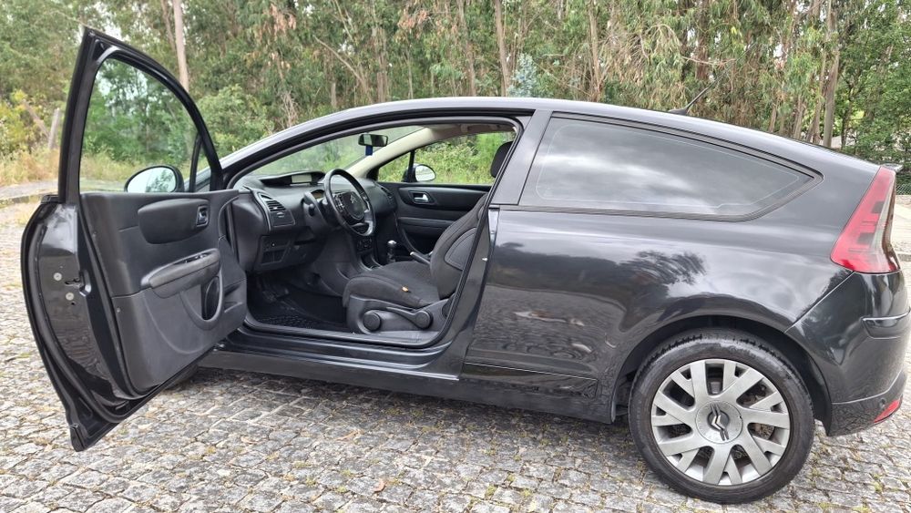 Vendo Citroën C4 VTR Coupé 1.6 Hdi 110CV - 2006 - 3 Portas- 5 Lugares  - Nacional