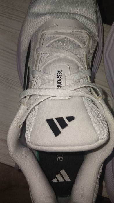 Кросівки Adidas Response (Оригінал, р. 44 2/3)