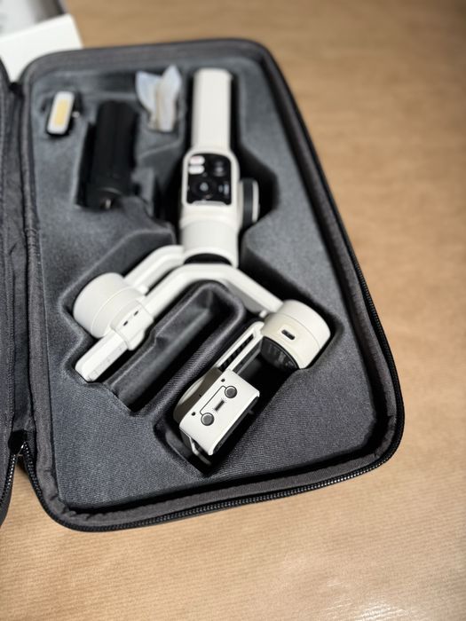 Sprzedam smooth 5s combo gimbal statyw do telefonu