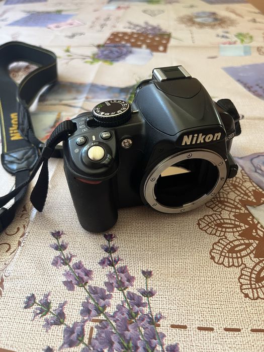 Фотоапарат Nikon 3100
