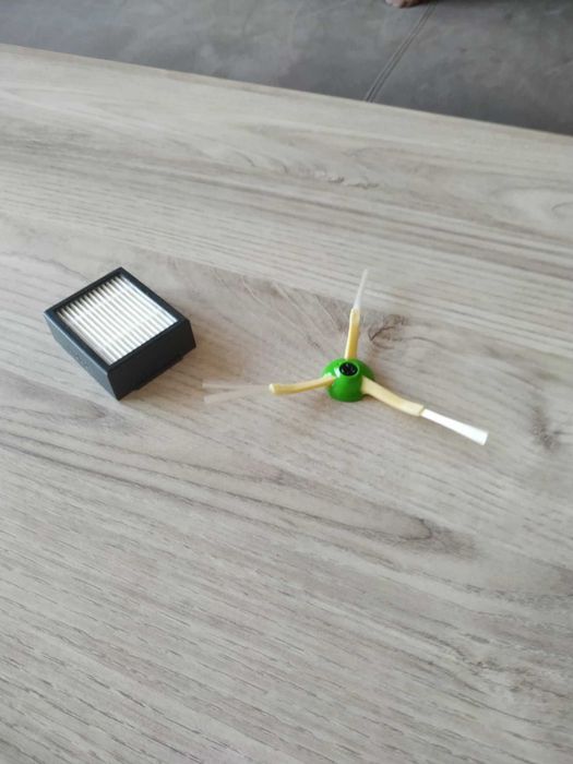 Roomba i7 IROBOT | stacja, wirtualna ściana, nowa końcówka i filtr