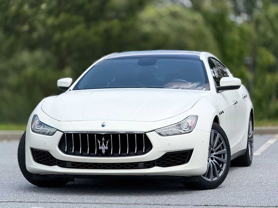 Maserati Ghibli      2019