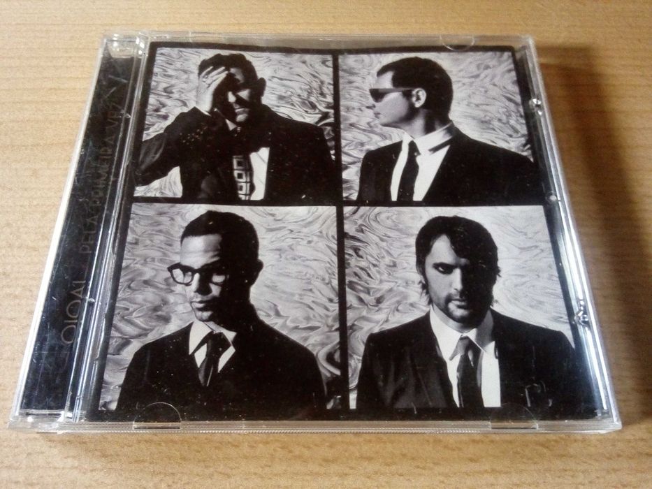OIOAI - For the First Time456003111838044160