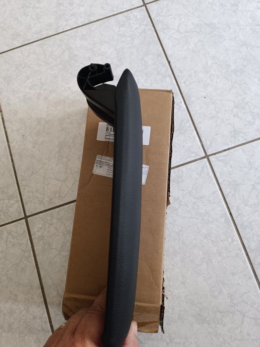 Tampa  de apoio de braço Audi A4