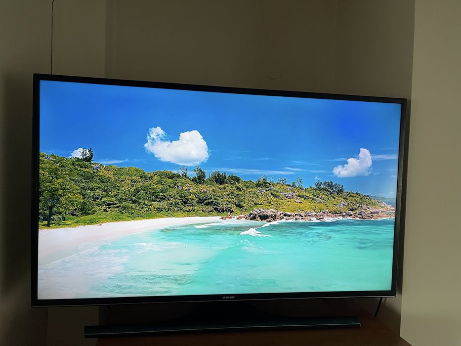 Sprzedam TV Samsung 40 cali 4K