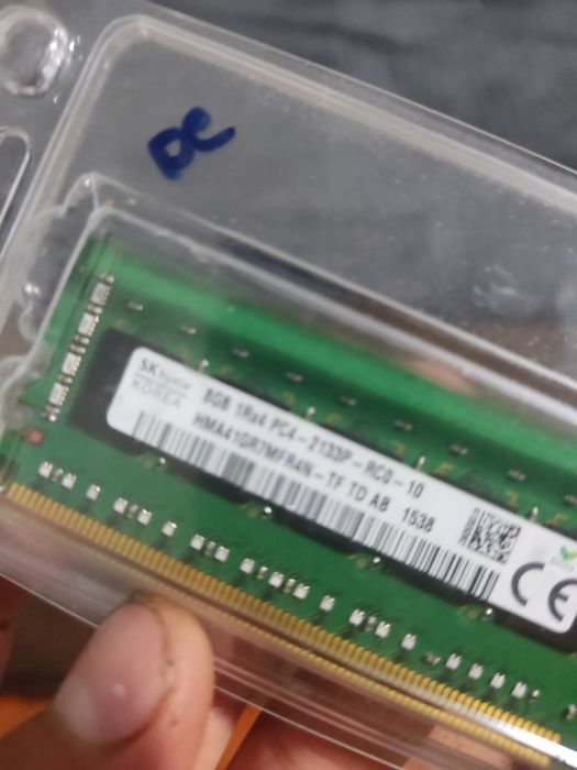 Продам оперативну пам'ять 16гб DDR 4