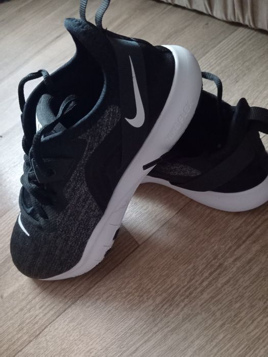 Кросівки кросовки жіночі/підліткові Nike 39