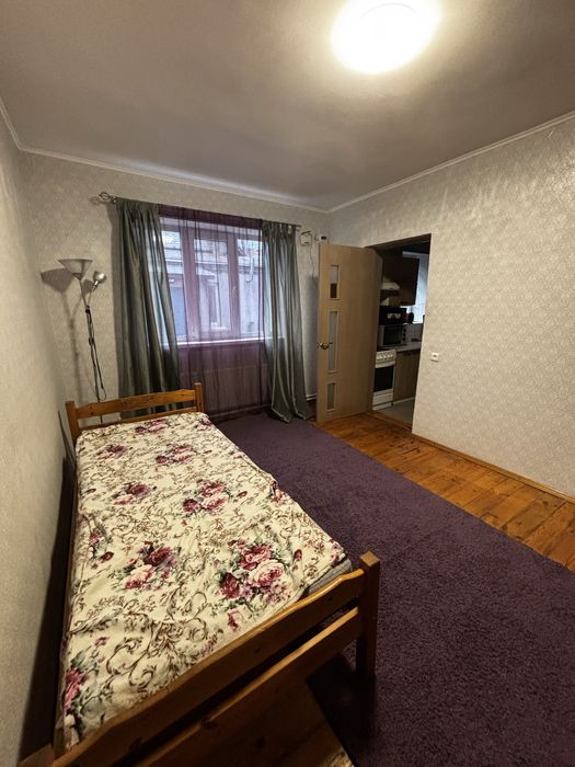 Частина приватного будинку двокімнатна квартира