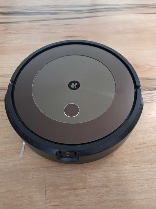 iRobot Roomba J9+ ze stacją Clean Base