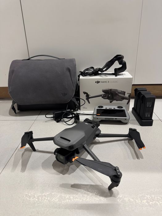 DJI Mavic 3 Classic Fly more combo - idealny