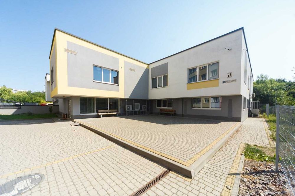 Продаж офісного приміщення на вул. Мікльоша