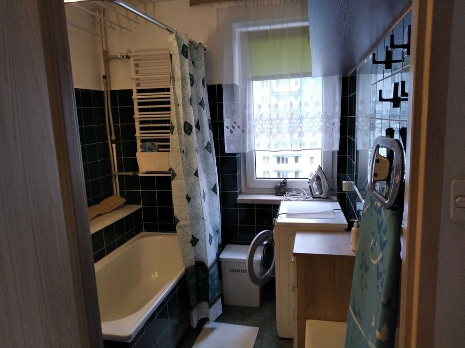 Pokój 18m. 1400 PLN. Balkon. W mieszkaniu 3 pokoje. Metro. Targówek.