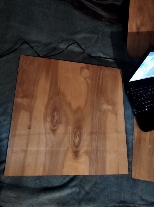 Стильная подставка для ноутбука или другого.