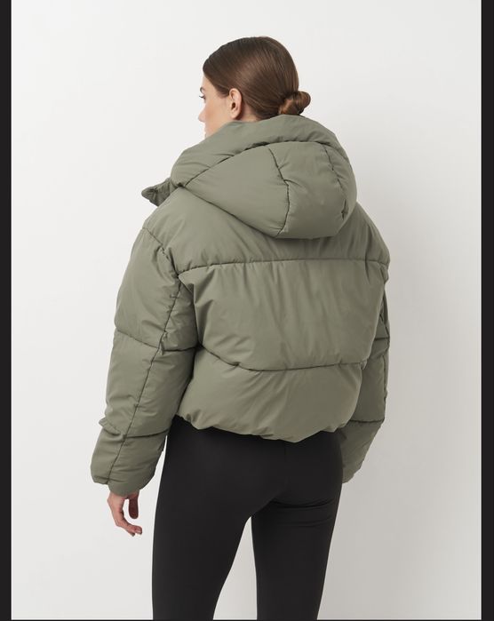 Куртка Zara, підійде на кінець зими початок весни.