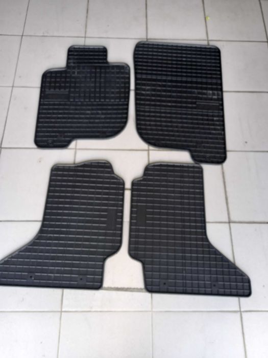 Tapetes borracha L200 cabine dupla