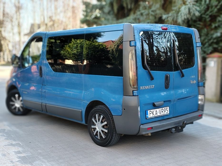 Renault Trafic 1.9 DCI 100km 2006r -7 Osobowy - Klima - Stan Bdb -Hak